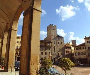 Arezzo car hire - cheap car rental deals Tuscany