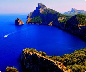 Palma de Mallorca car hire - compare prices in Palma city centre with Cartrawler
